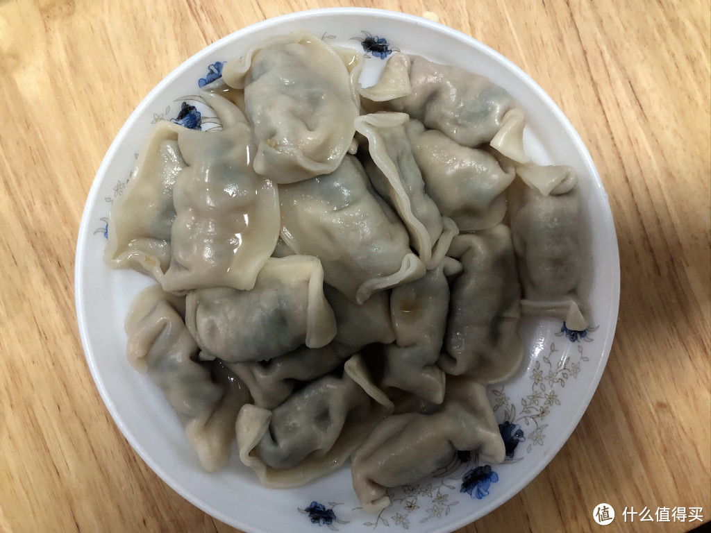 速冻水饺大乱斗，20袋水饺下肚，我来告诉你哪几家是真好吃