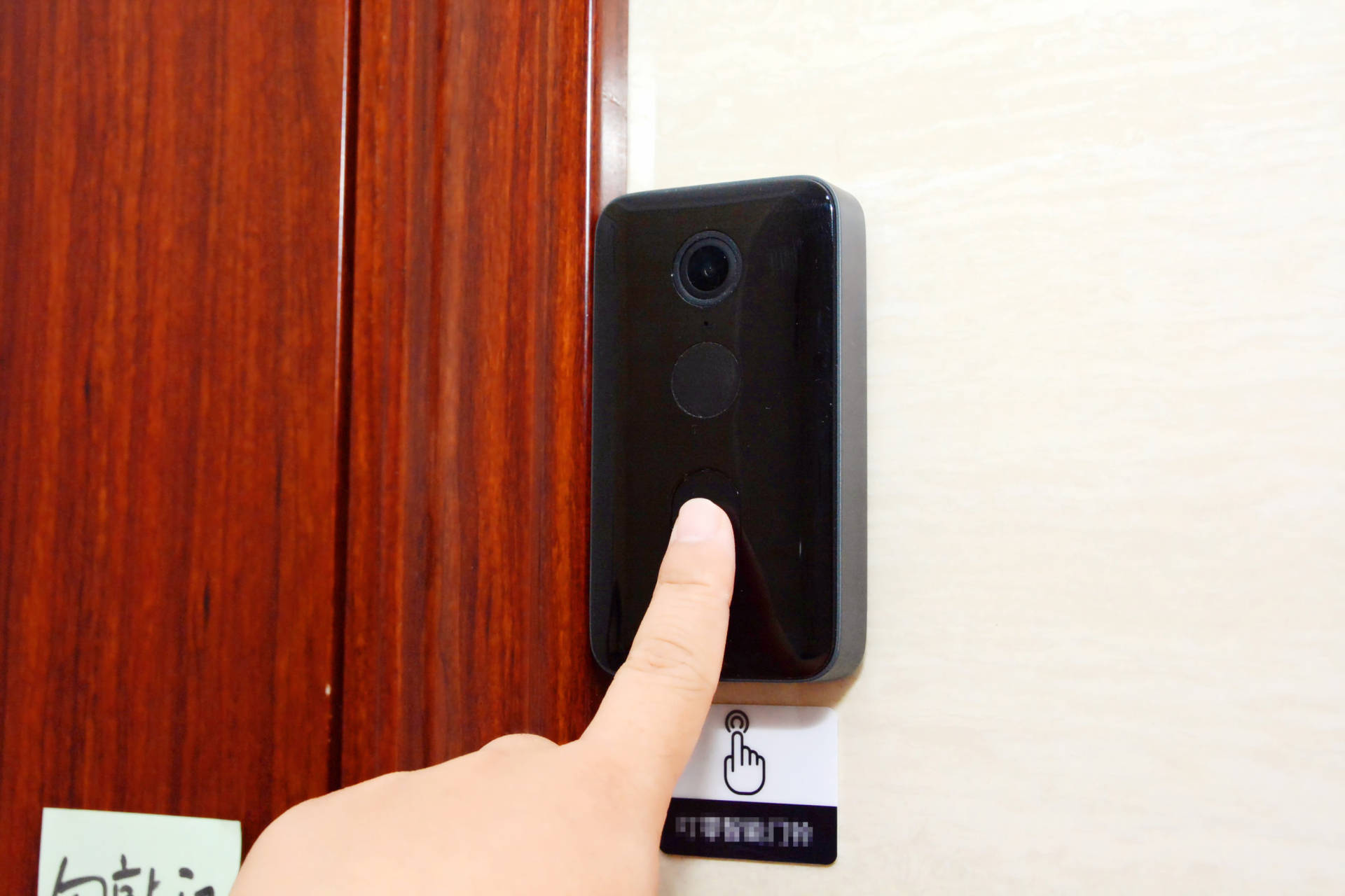 明博体育官网：CES 2025：SwitchBot推出革命性智能门铃和门锁定义家庭安全新标准