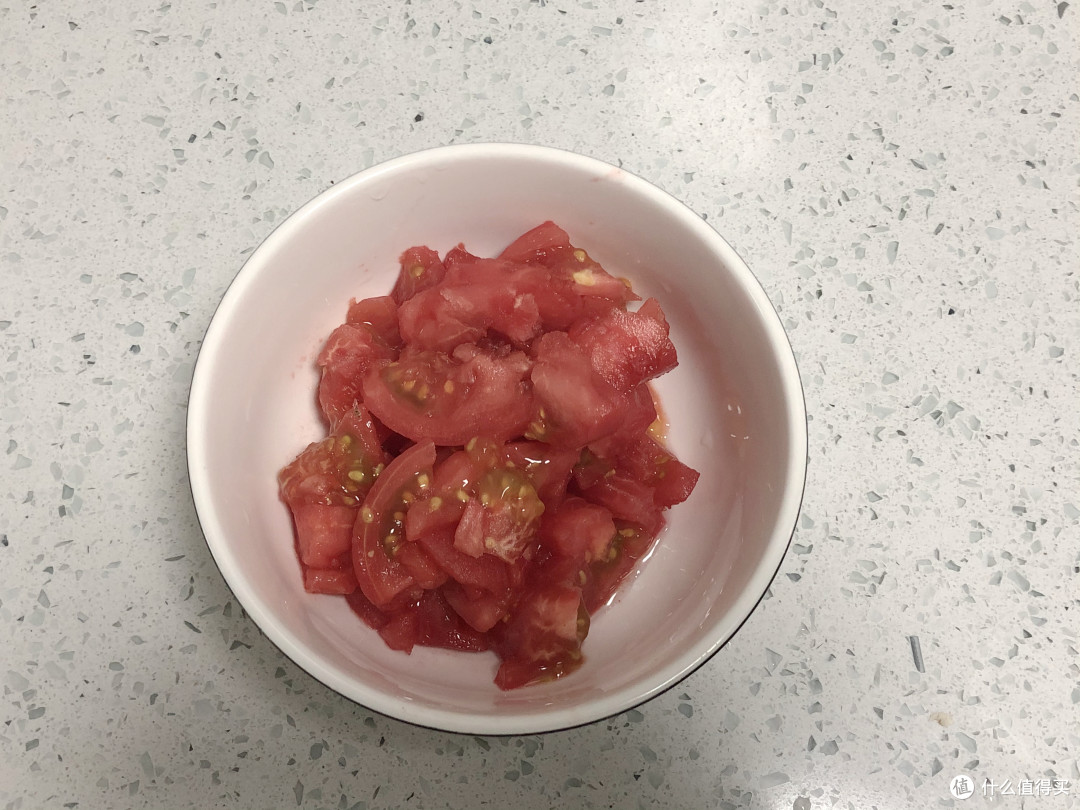 南瓜别再蒸着吃了，放点干菜，加碗面粉，熬成疙瘩汤，营养又美味