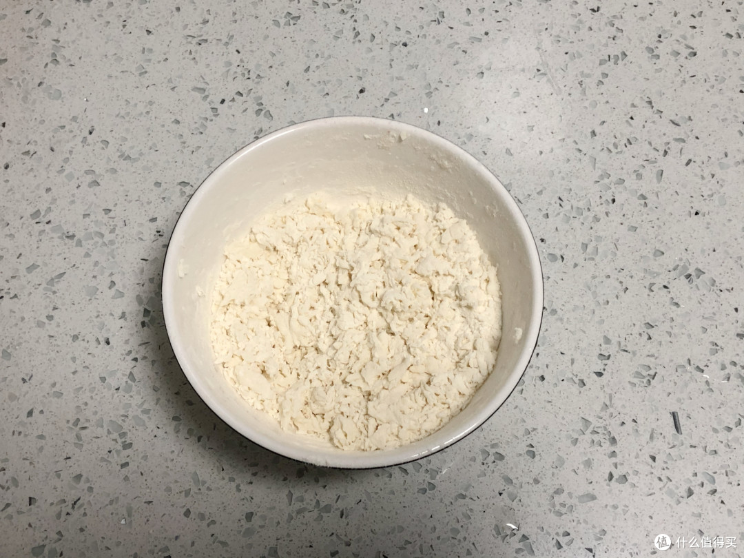 南瓜别再蒸着吃了，放点干菜，加碗面粉，熬成疙瘩汤，营养又美味