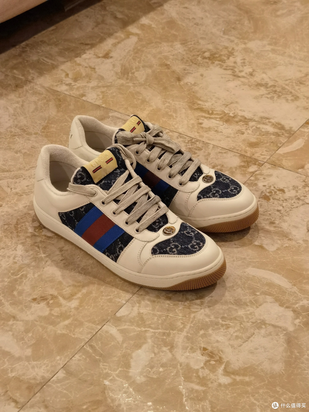 穿着舒适的大牌鞋子怎么选 gucci古驰screener牛仔蓝运动鞋开箱_什么