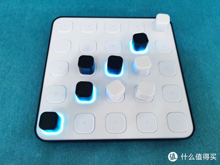 计客智能空间四子棋：有趣又智能，玩的停不下来