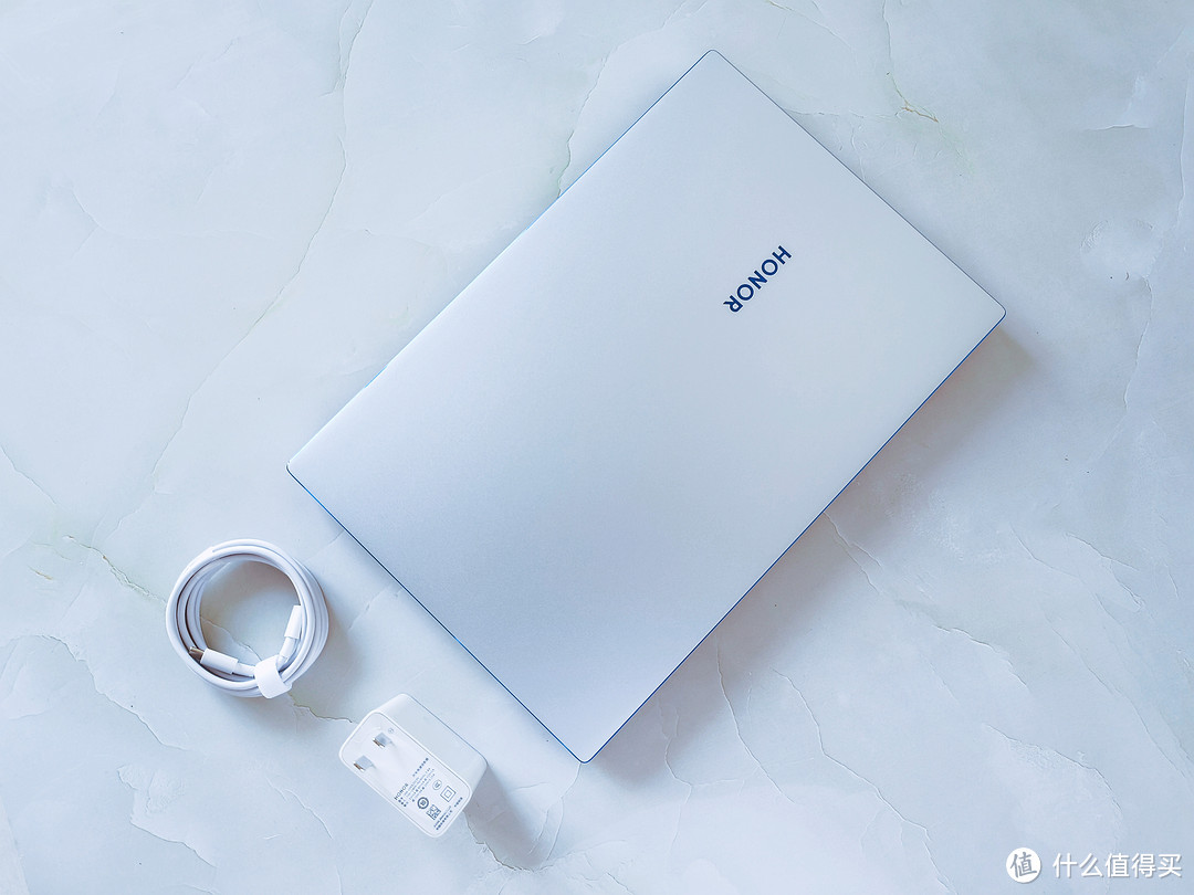 荣耀MagicBook 14锐龙版2021款首发评测:轻薄生产力果然非凡
