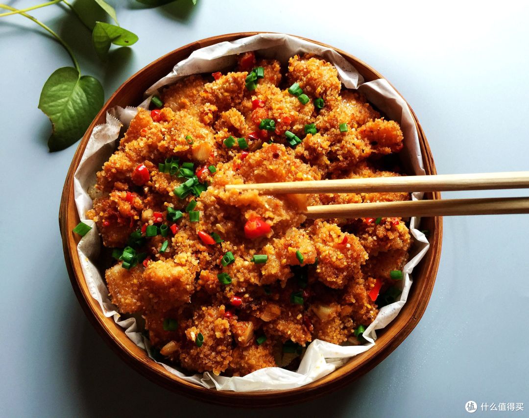 夏天要多吃蒸菜，这肉配土豆蒸一蒸，软糯香甜又营养，好吃不上火