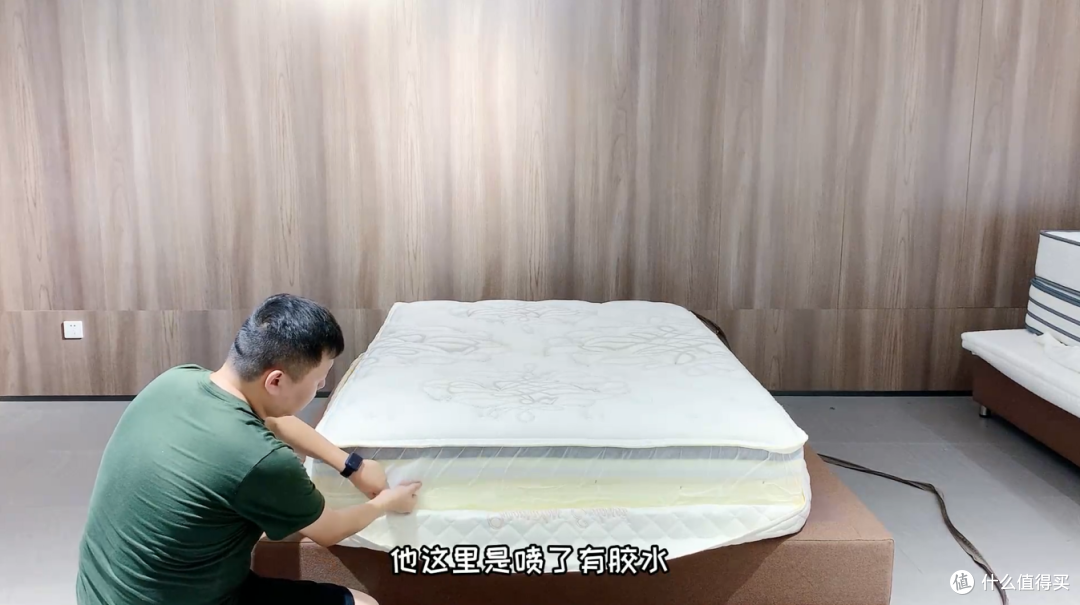 金可儿-专家之选:用料扎实的同时,弹簧有点尬。