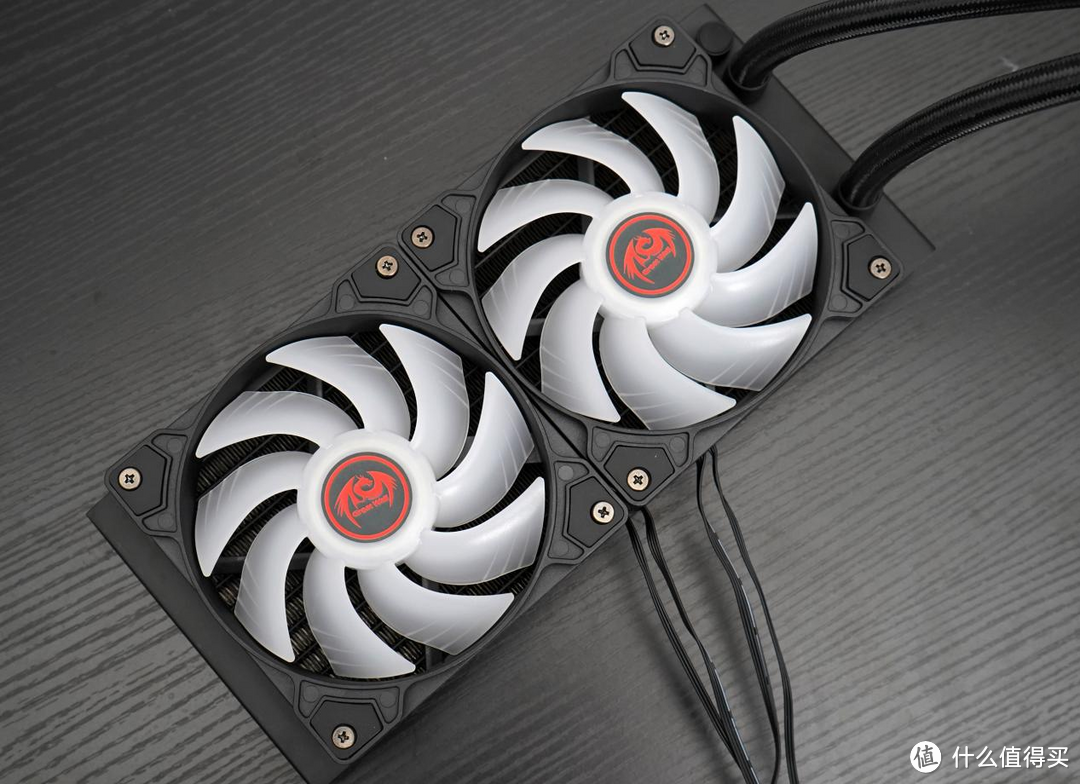 七彩虹Z590+11代i7+RTX3070Ti装机：颜值、灯效与性能齐飞