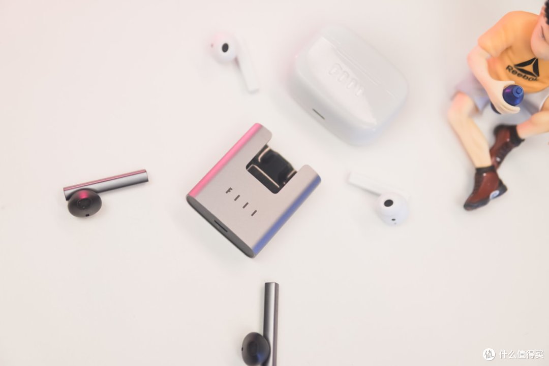 全新发售的FIIL CC Pro（陶瓷白），同价位降噪耳机天花板