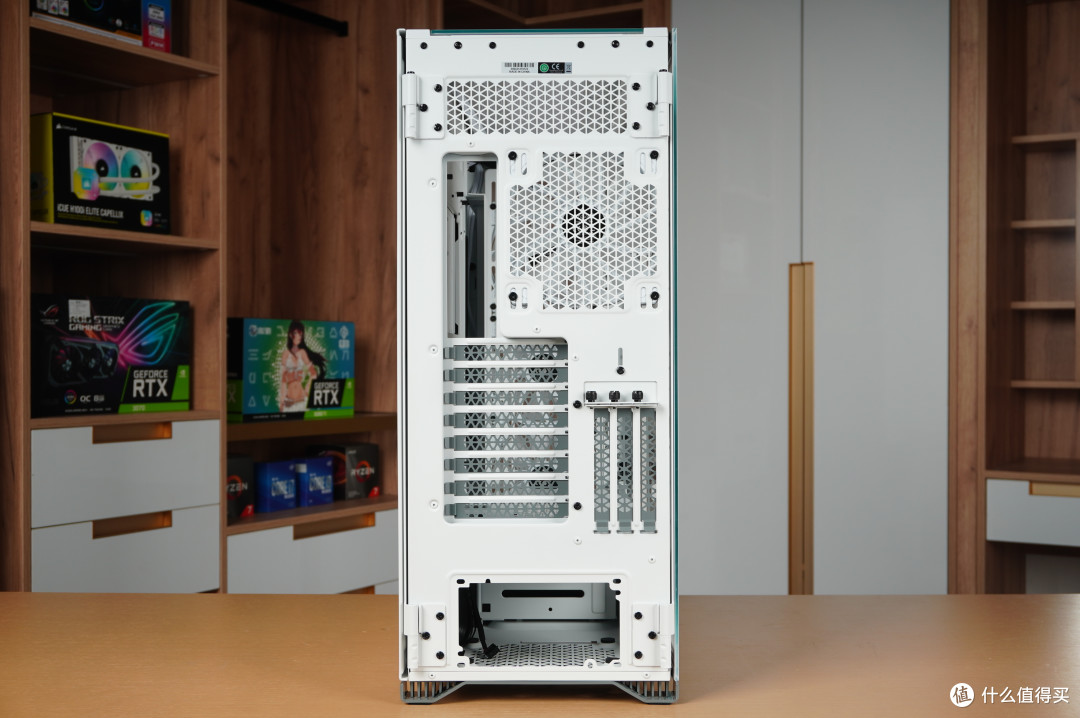 静观其变iCUE 7000X RGB+吹雪限定内存：夏日清凉轻度二次元主机
