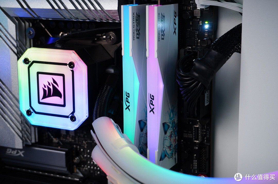 静观其变iCUE 7000X RGB+吹雪限定内存：夏日清凉轻度二次元主机