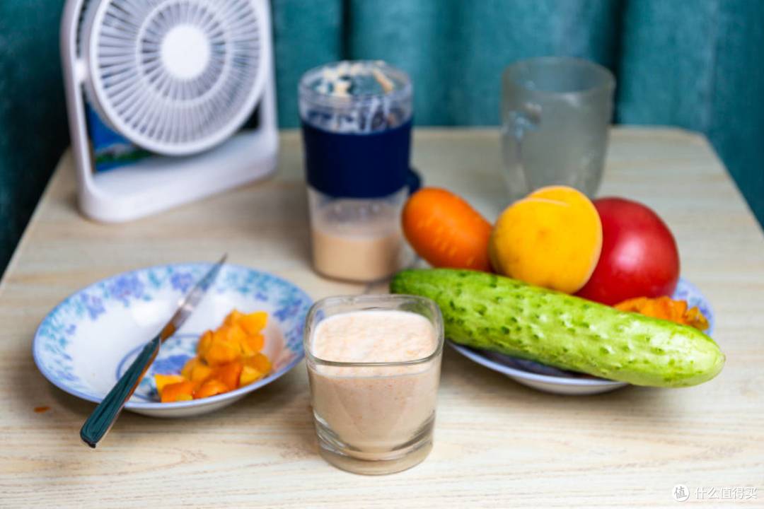 夏日果汁榨着喝！利仁便携式果蔬榨汁杯轻体验