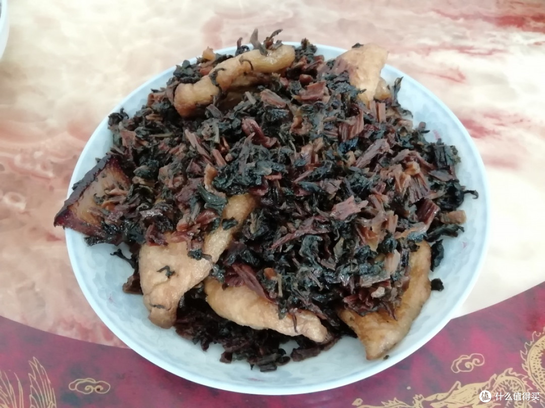 江西农村人的午餐,在朋友圈走红,网友:伙食这么好,想不胖都难