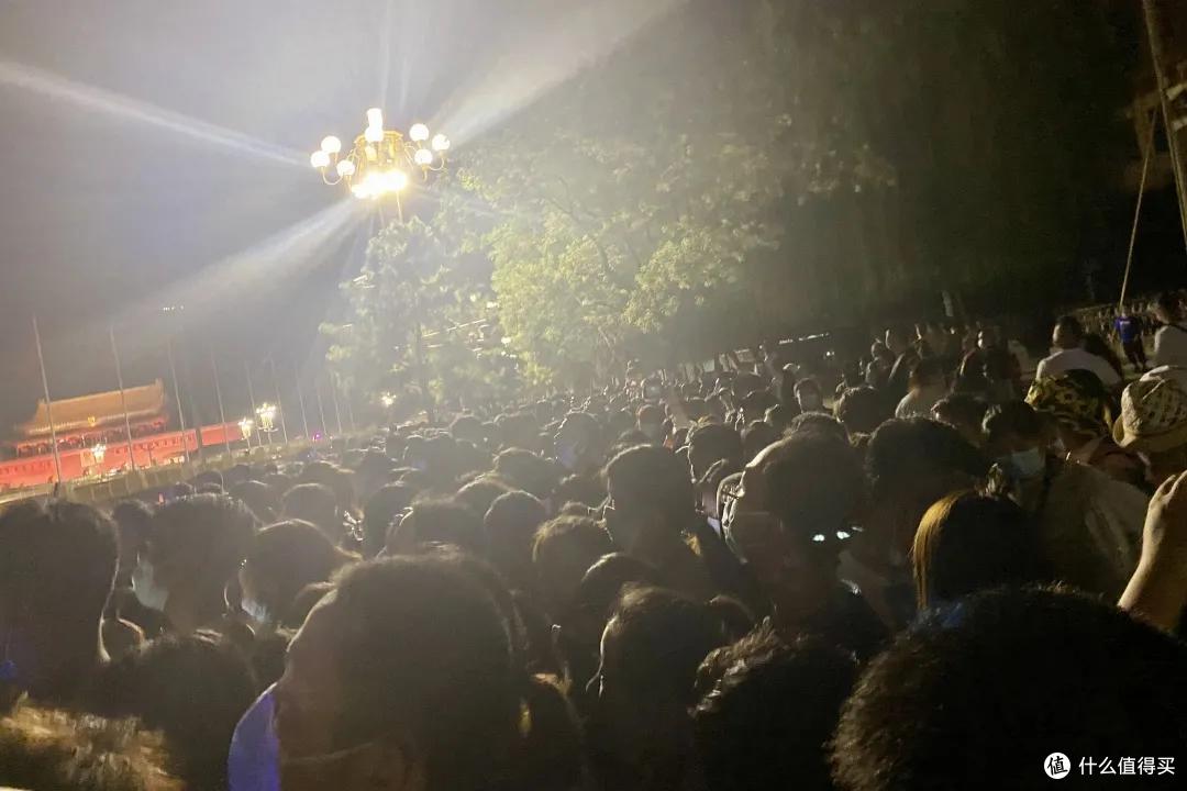凌晨三点在天安门狂奔,为了看升旗我拼了!