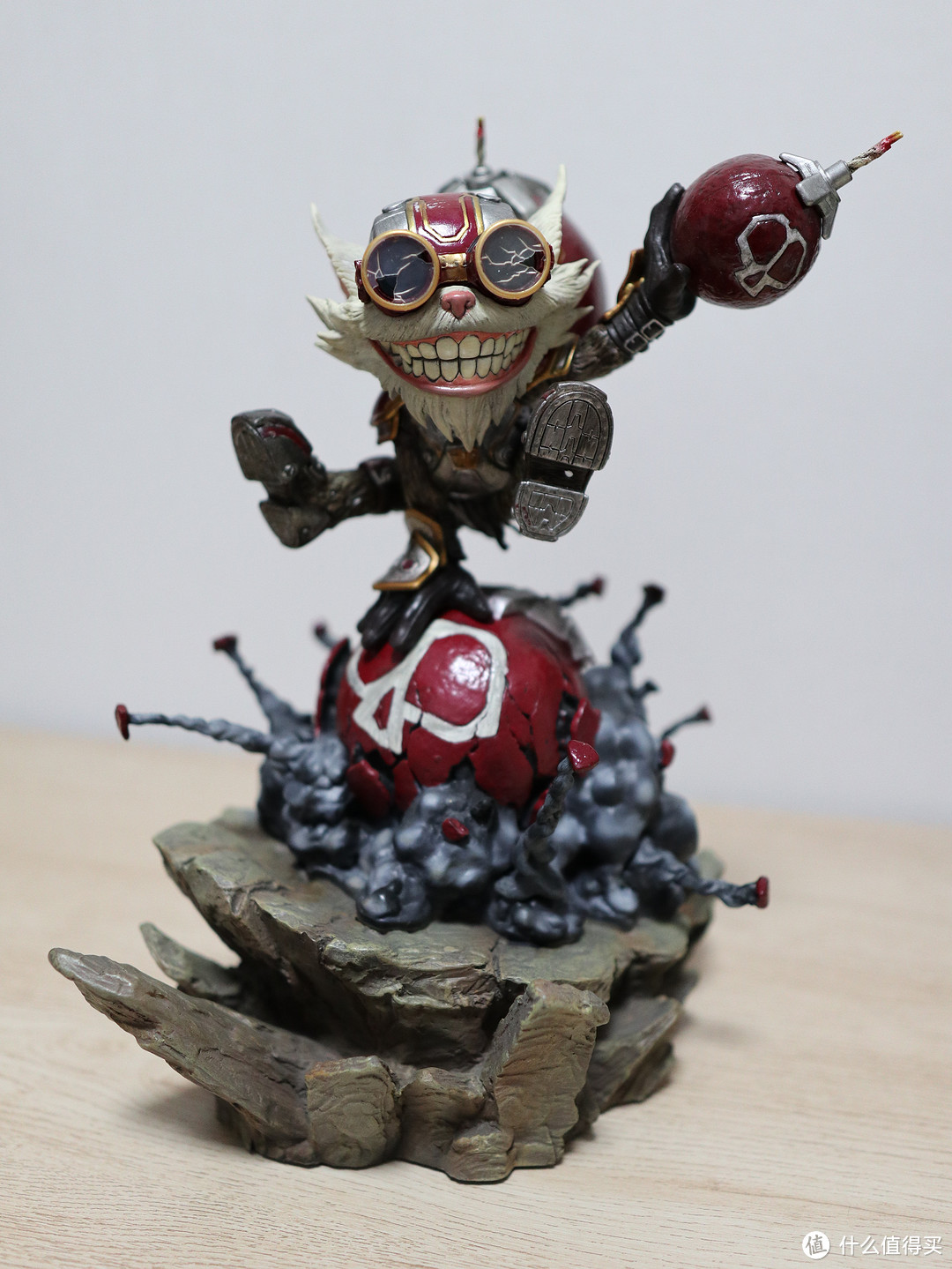 大型镇场手办——《英雄联盟》爆破鬼才吉格斯雕塑开箱