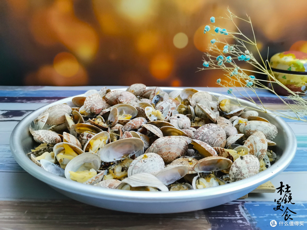 黄晓明晒家乡美食获赞5万,网友:琵琶梗和眼镜是什么?从没吃过