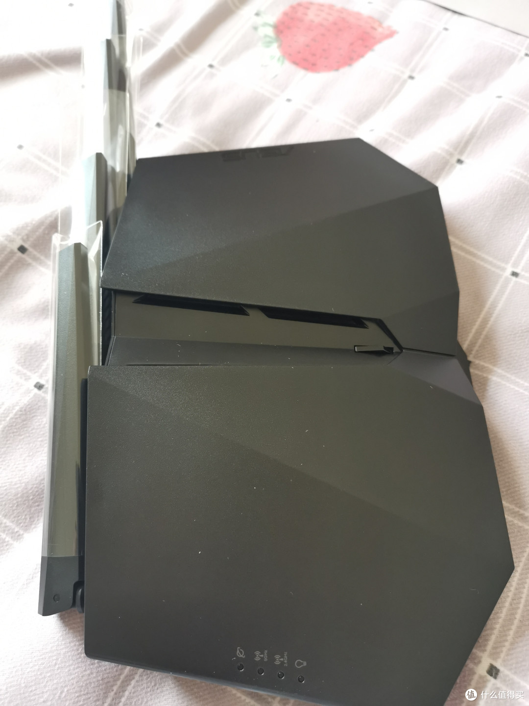 买灯送路由器！ASUS AX82u路由器开箱！