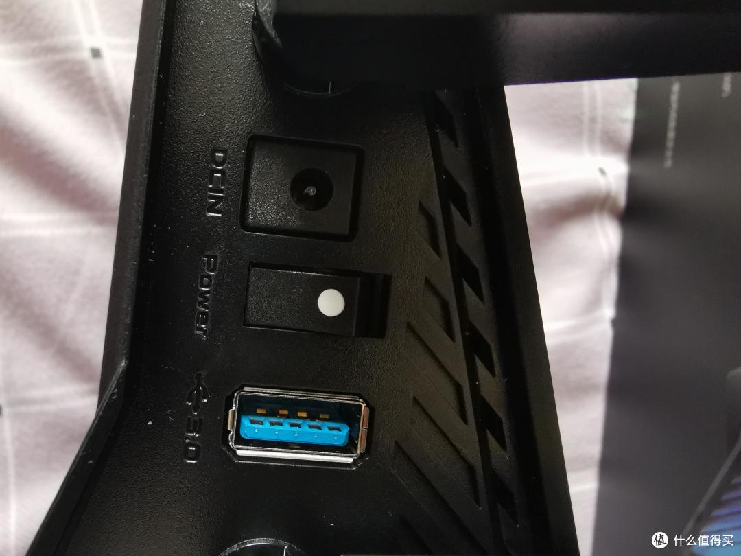 买灯送路由器！ASUS AX82u路由器开箱！