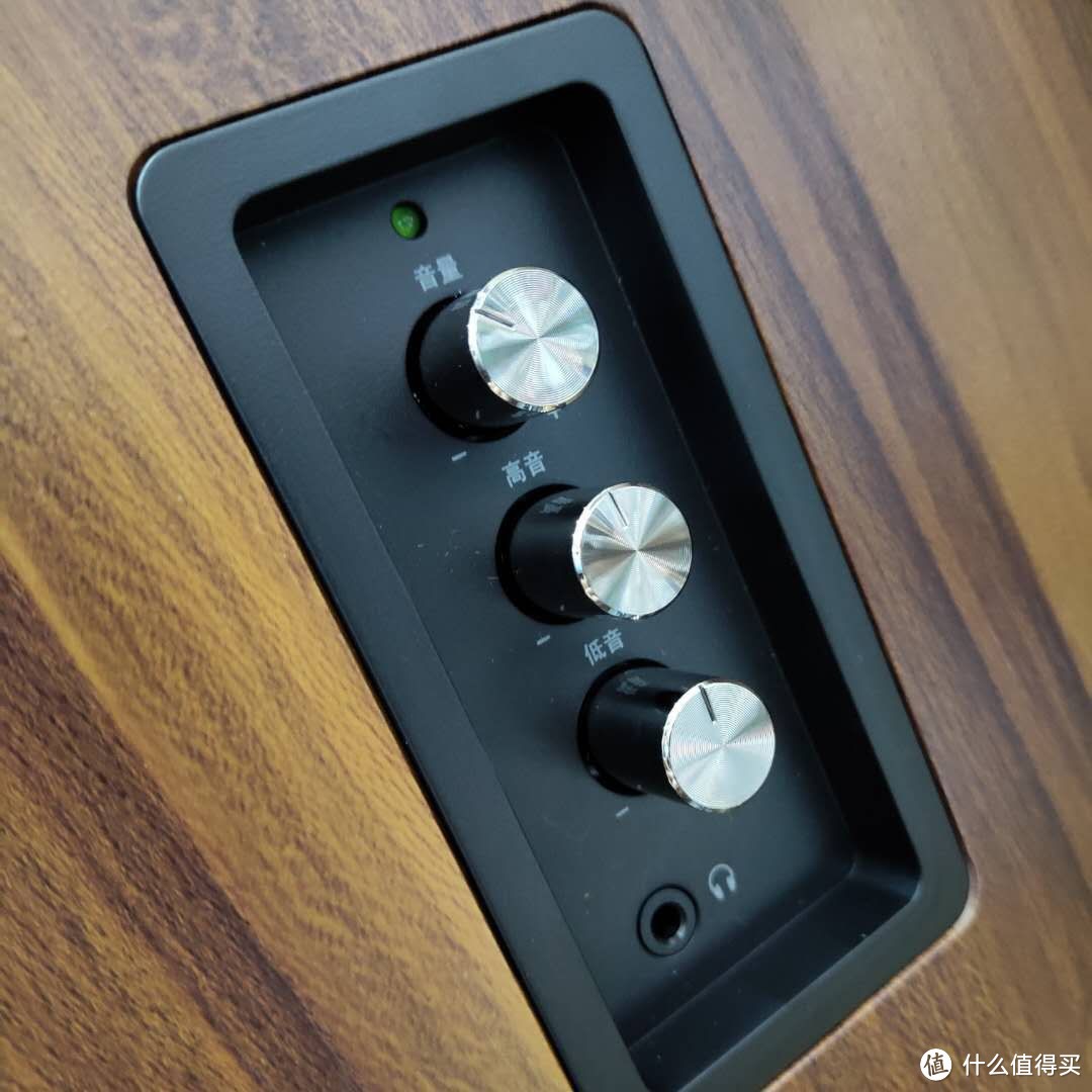 HIFI新秀！奋达（F&D）R25BT Pro 2.0蓝牙家庭音箱！ 木质箱体！