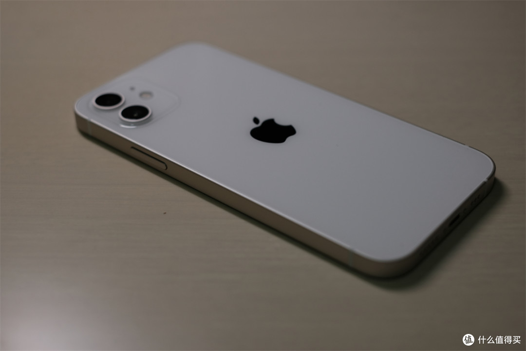 十年轮回--618购入白色iPhone 12简单开箱