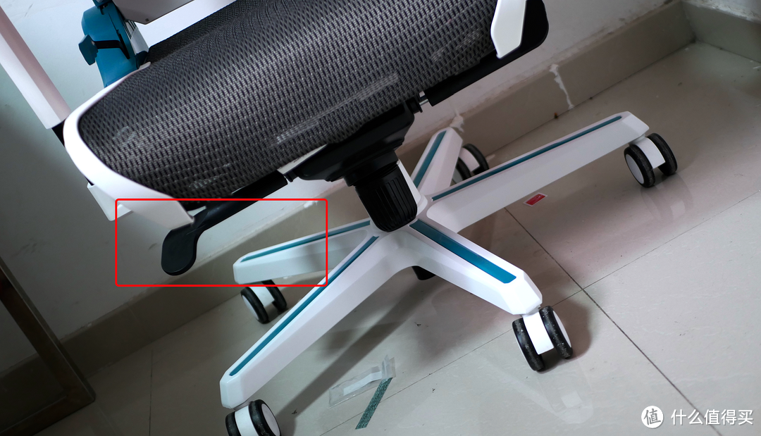 与众不同的迪锐克斯AIR电竞网椅,透气款与夏天更配