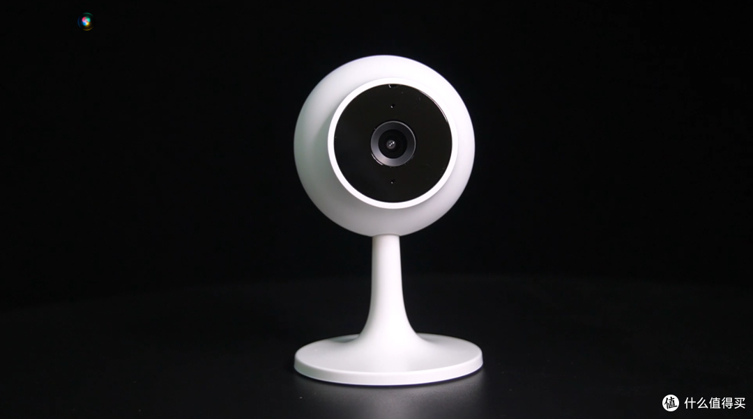 红外夜视灯,到了夜间就算是伸手不见五指,在摄像机的镜头里房间里的