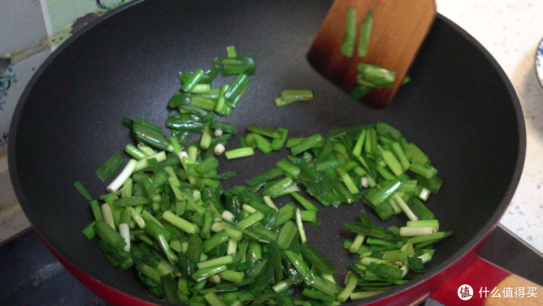 韭菜炒鸡蛋，先炒鸡蛋还是先炒韭菜？不少人搞错，难怪不香不好吃