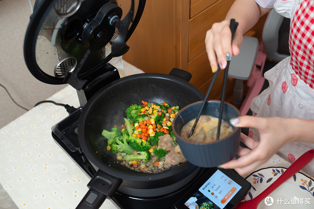 小厨娘养成日记!添可食万2.0料理机图文&视频食谱:十三香大虾,酱爆鱿鱼,蜜汁鸡翅,虾仁西兰花…