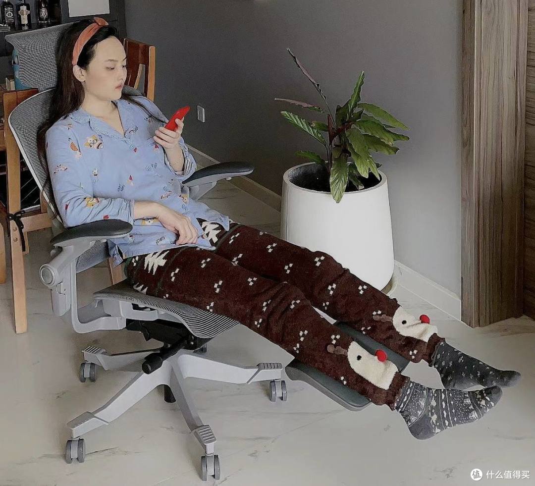拯救“社畜”腰颈的神器!开箱3D悬挂腰靠人体工学椅,加班变享受