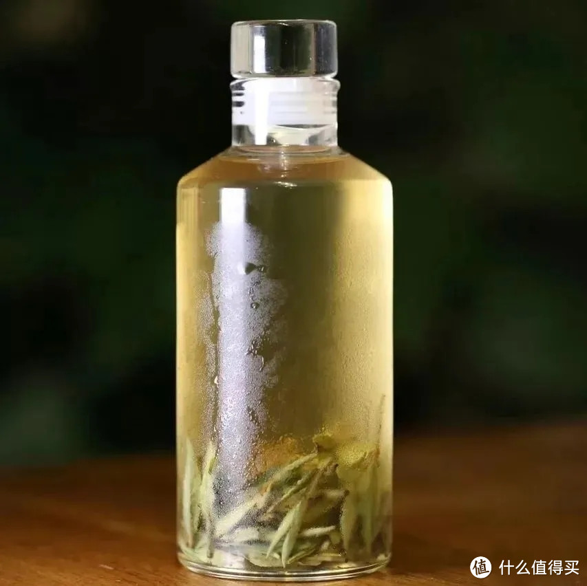 为了对得起这么贵的茶，特意搞了个好看的瓶子