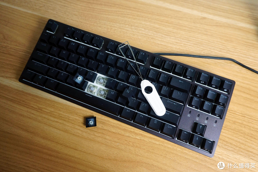 这算不算机械键盘顶峰?RGB、按键皆可DIY,杜伽K320 RGB-NS评测