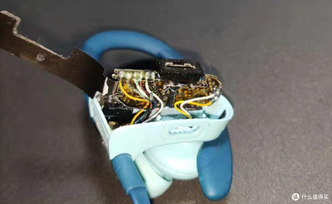 记一次维修powerbeats3蓝牙耳机