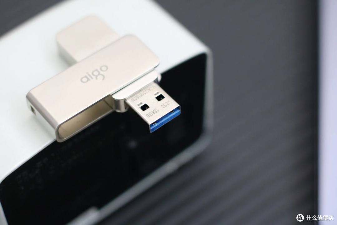 首款40nm“中国芯”U盘诞生,性能狂飙,售价却不到百元