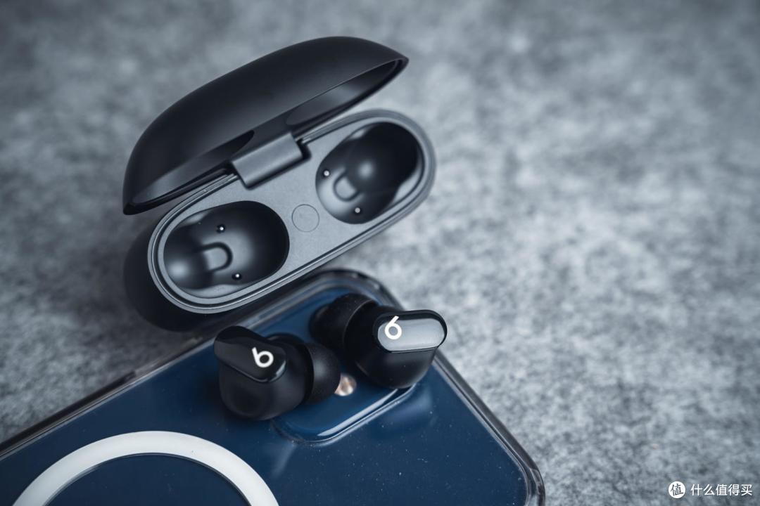 苹果不止AirPods，还有Beats Studio Buds