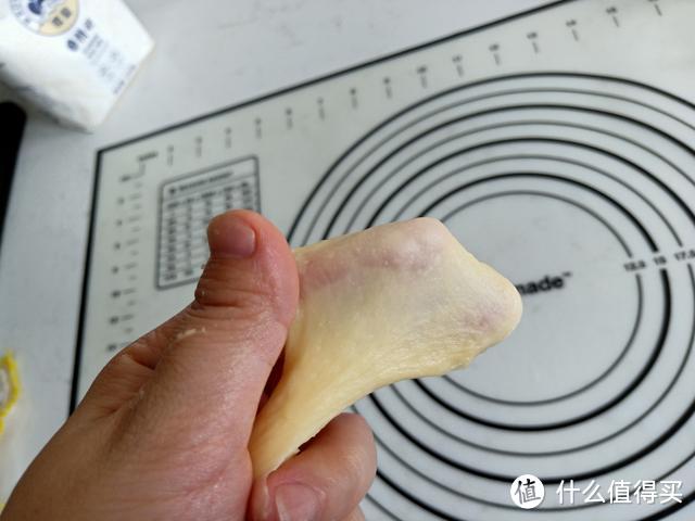 这面包太软了,拉丝那么长,好吃到流泪,居然只要发酵一次