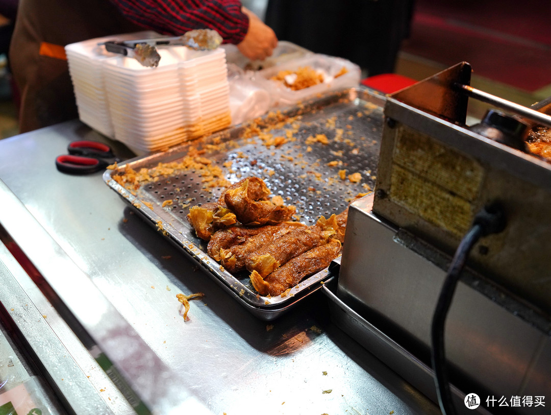 菜市场才是一座城市的灵魂:人声鼎沸的八市,附近有什么好吃的?