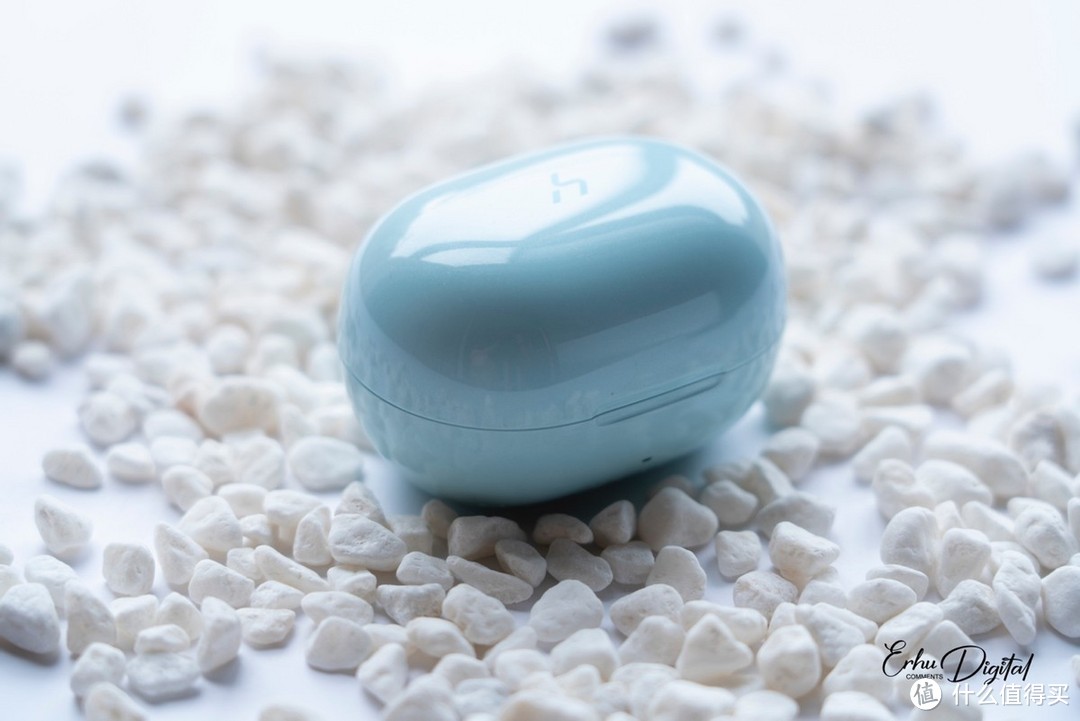 HAKII ACTION觉醒这一抹冰蓝色,原来夏天连耳机都要选这种清新宜人的呢