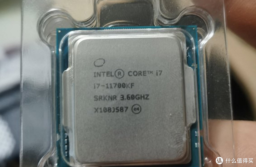 装台白色主流游戏机！11代i7 11700KF配RTX3070Ti电脑配置方案