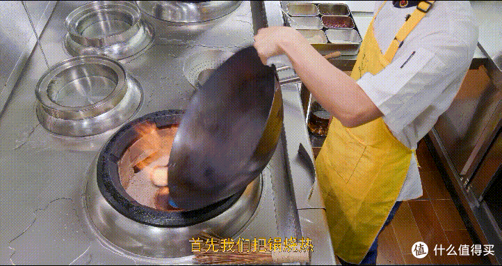 厨师长教你:广西“黄田芋头扣肉”的做法,香甜软糯,肥而不腻