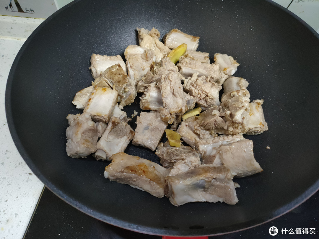 煮猪肉炖排骨时，牢记“4不放”，汤鲜味美无腥味，肉香十足