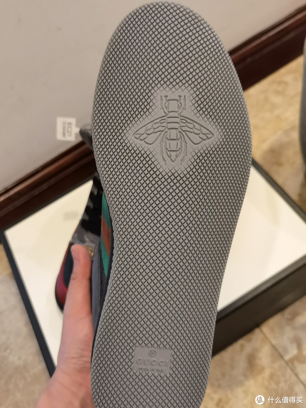 品牌硬且穿着舒适,Gucci Screener黑红头高帮运动鞋开箱