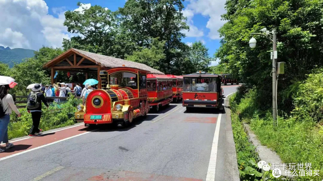 大九湖的免费小火车，中途站点很难上车