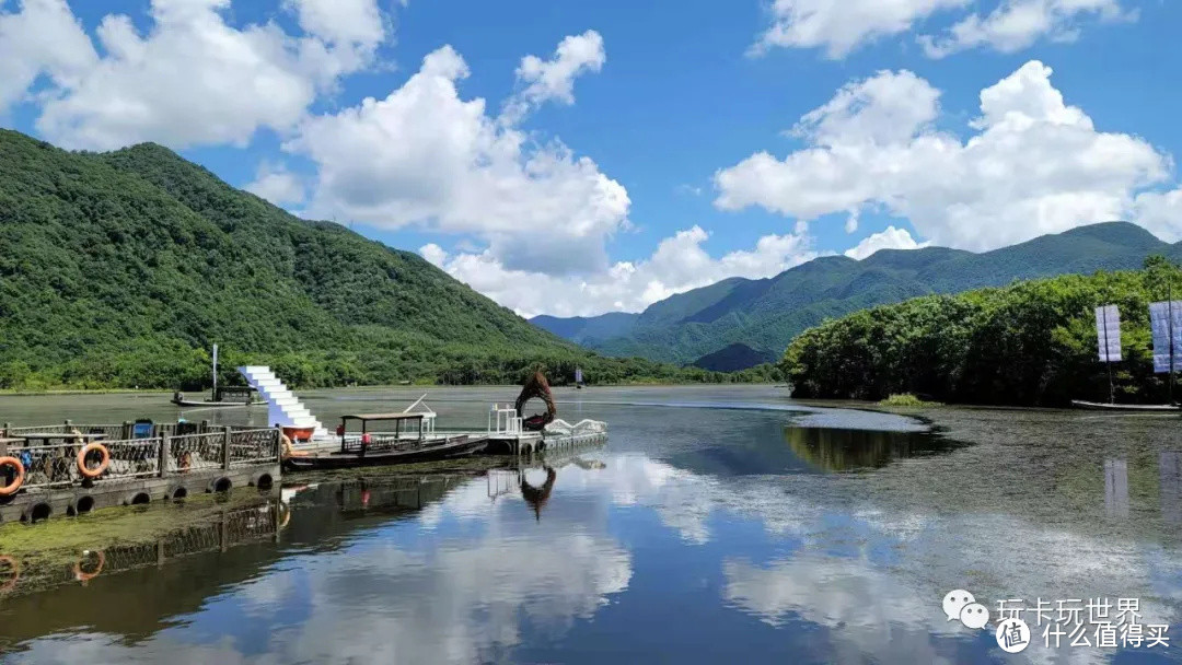 传说中的网红五号湖，这些人造拍照点属实有点尴尬