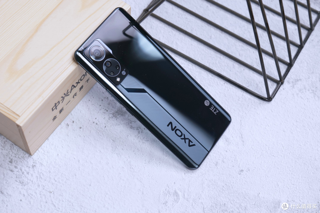 手机屏幕的又一次进化史！中兴 Axon 30 屏下版实力体验！