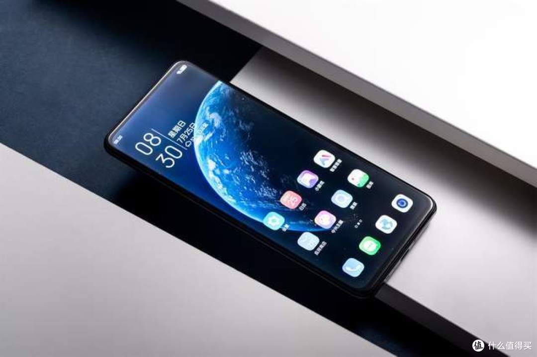中兴 Axon 30 屏下版真机图赏:没有讨厌的挖孔诠释真完美大屏