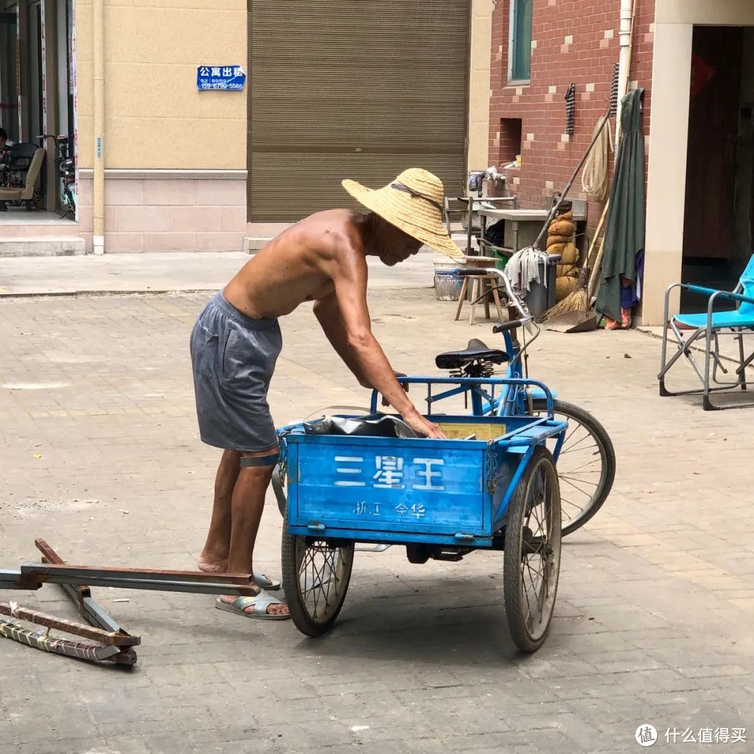 38℃,汗湿的戏服发酵,这酸爽不敢相信！| 横店8 