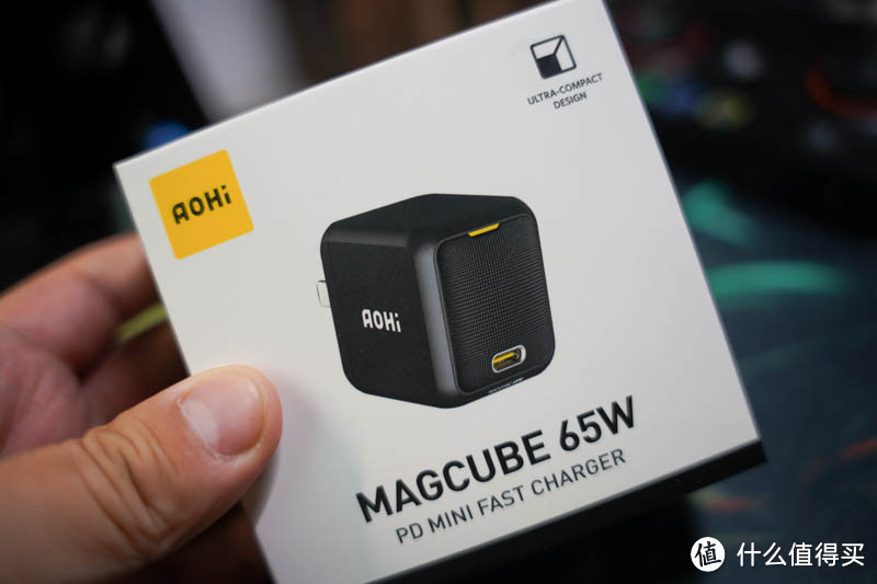 小到没朋友,笔记本供电它足够:Aohi Magcube 65W氮化镓快充体验