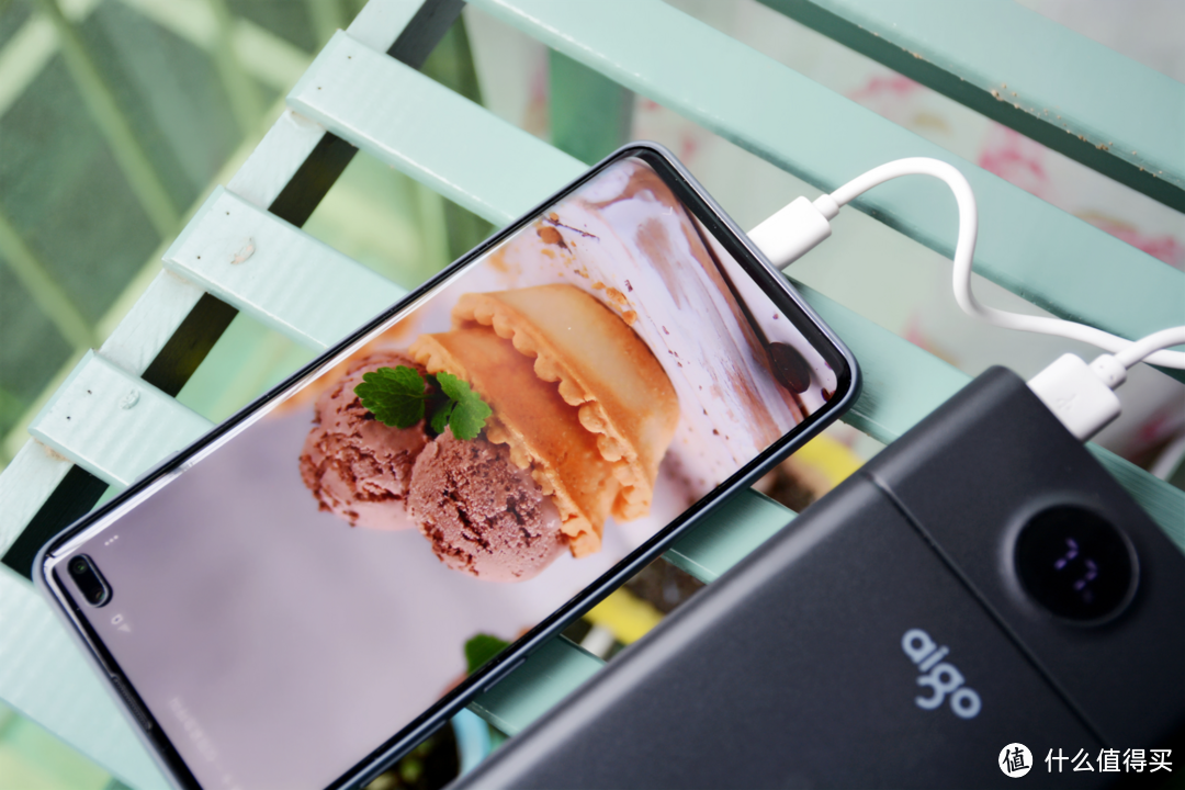 选对了充电宝手机才更给力，aigo移动电源（快充版）C40S简评