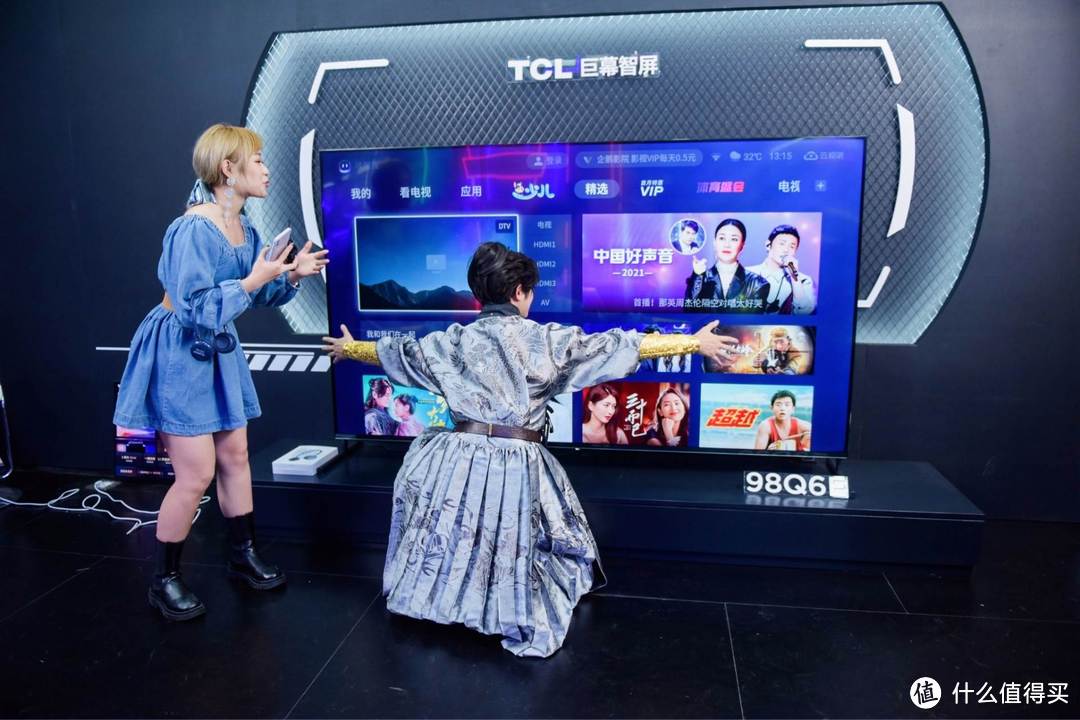 2021年ChinaJoy近距离品鉴 - TCL 98英寸IMAX 巨幕智屏 Q6E深度解析