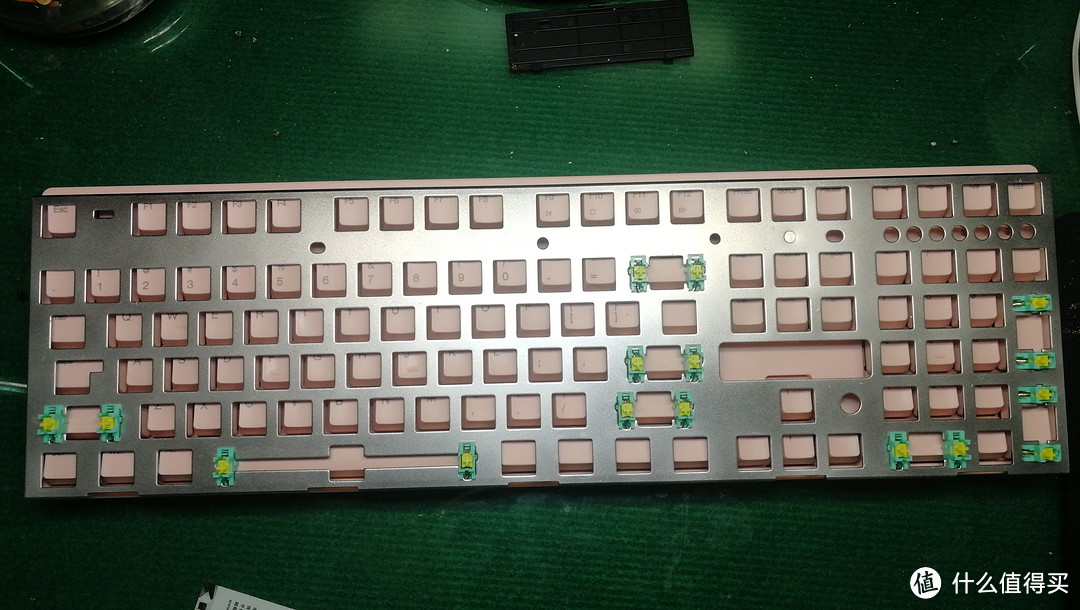 向无线化迈出的一小步低成本组装热插拔优联蓝牙机械键盘