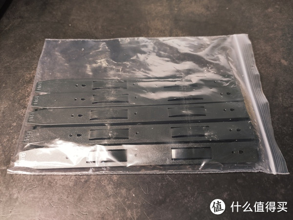 J4125平台性价比最高的NAS!NAS威联通TS-453D mini压测评测!