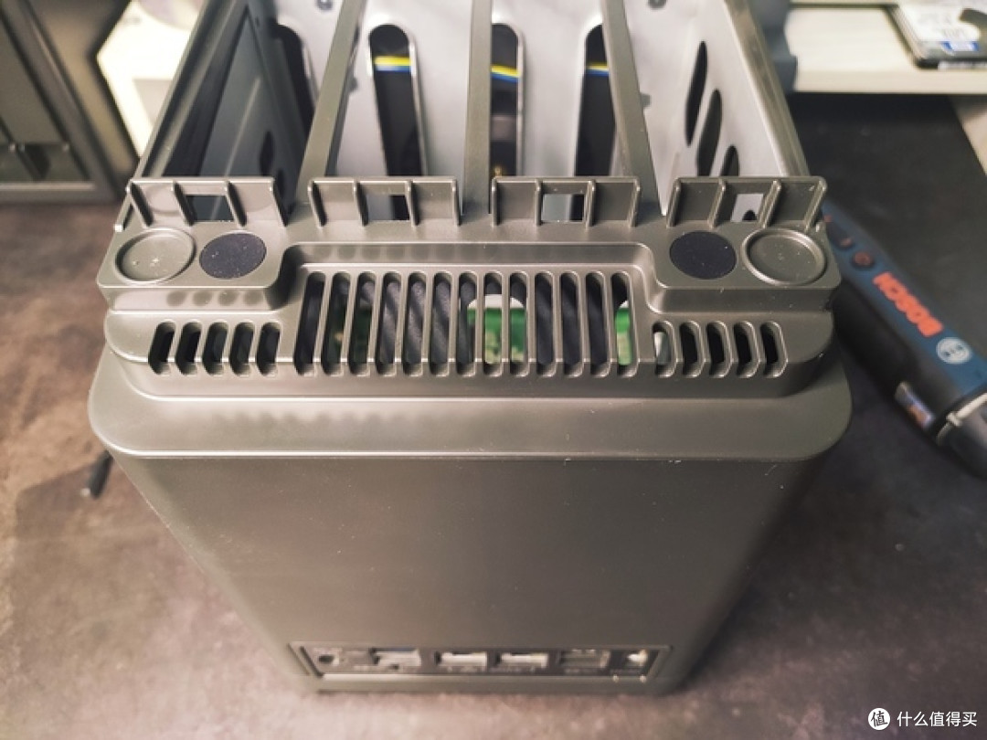 J4125平台性价比最高的NAS!NAS威联通TS-453D mini压测评测!